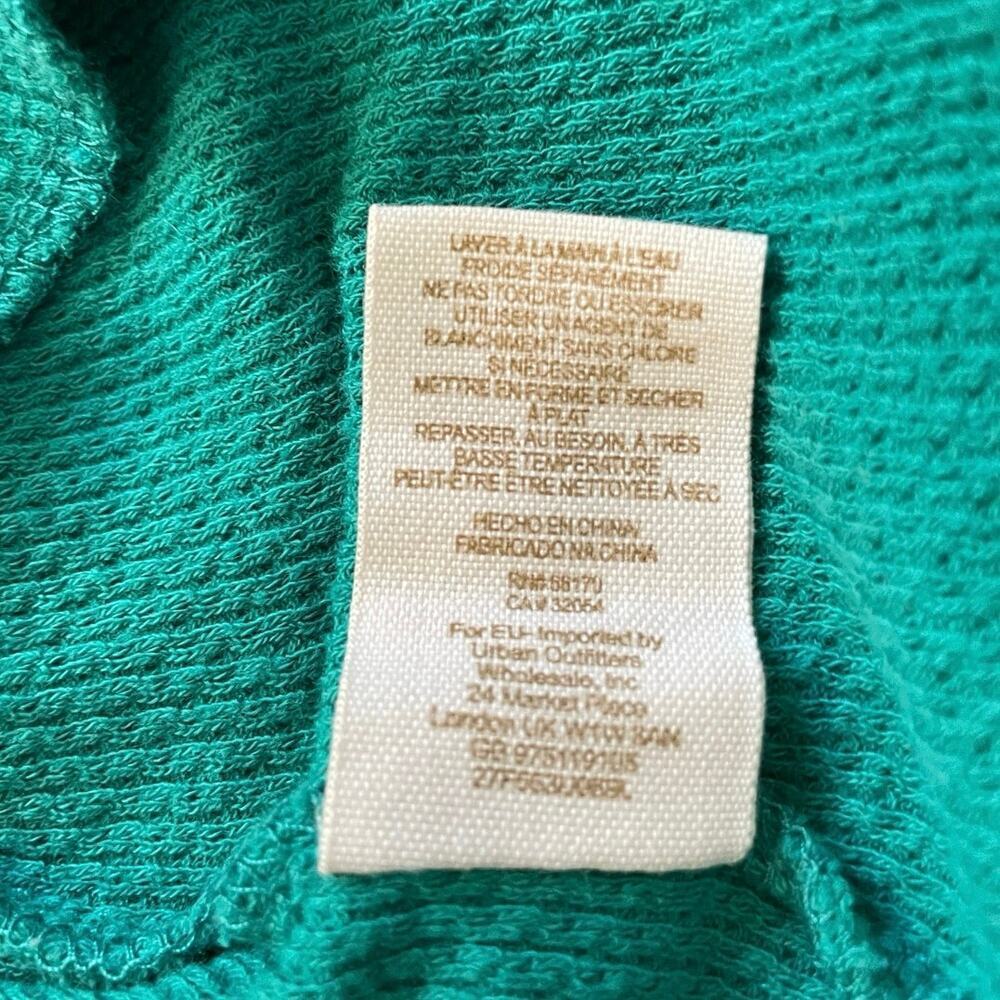 Free People We the Free Embroidered Waffle Henley Green Size M - Picture 7 of 9